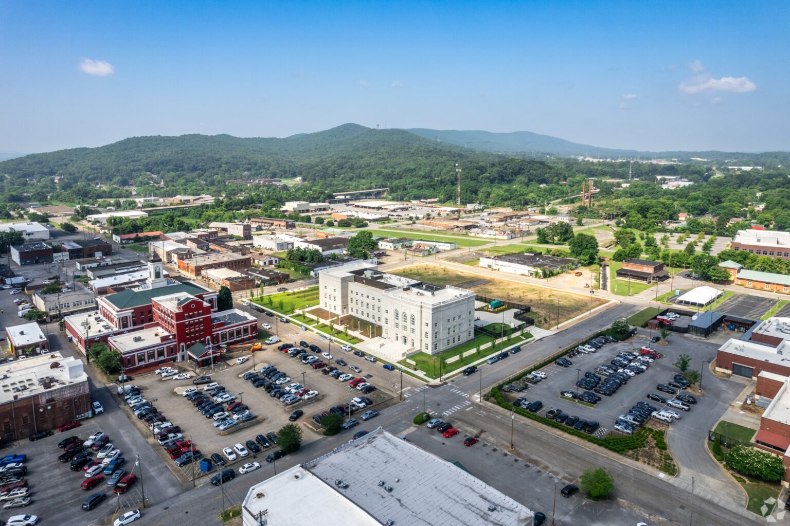 Photograph displaying the cityscape of Anniston, Alabama